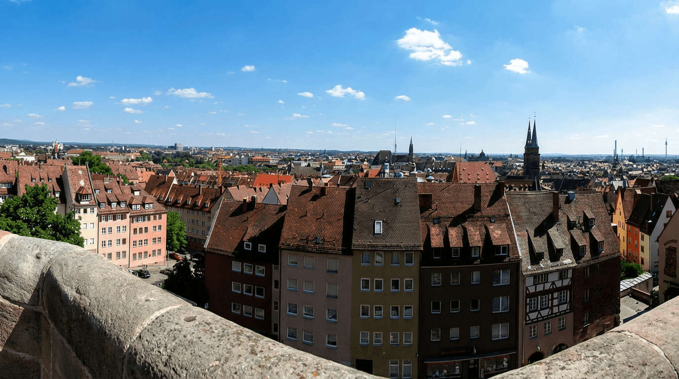 Stadtansicht mit historischen Gebäuden und modernen Bürogebäuden